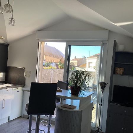 Apartamento Chaleureux T2 30 M2 Et Sa Terrasse Bois 18 M2 La Rochelle  Exterior foto