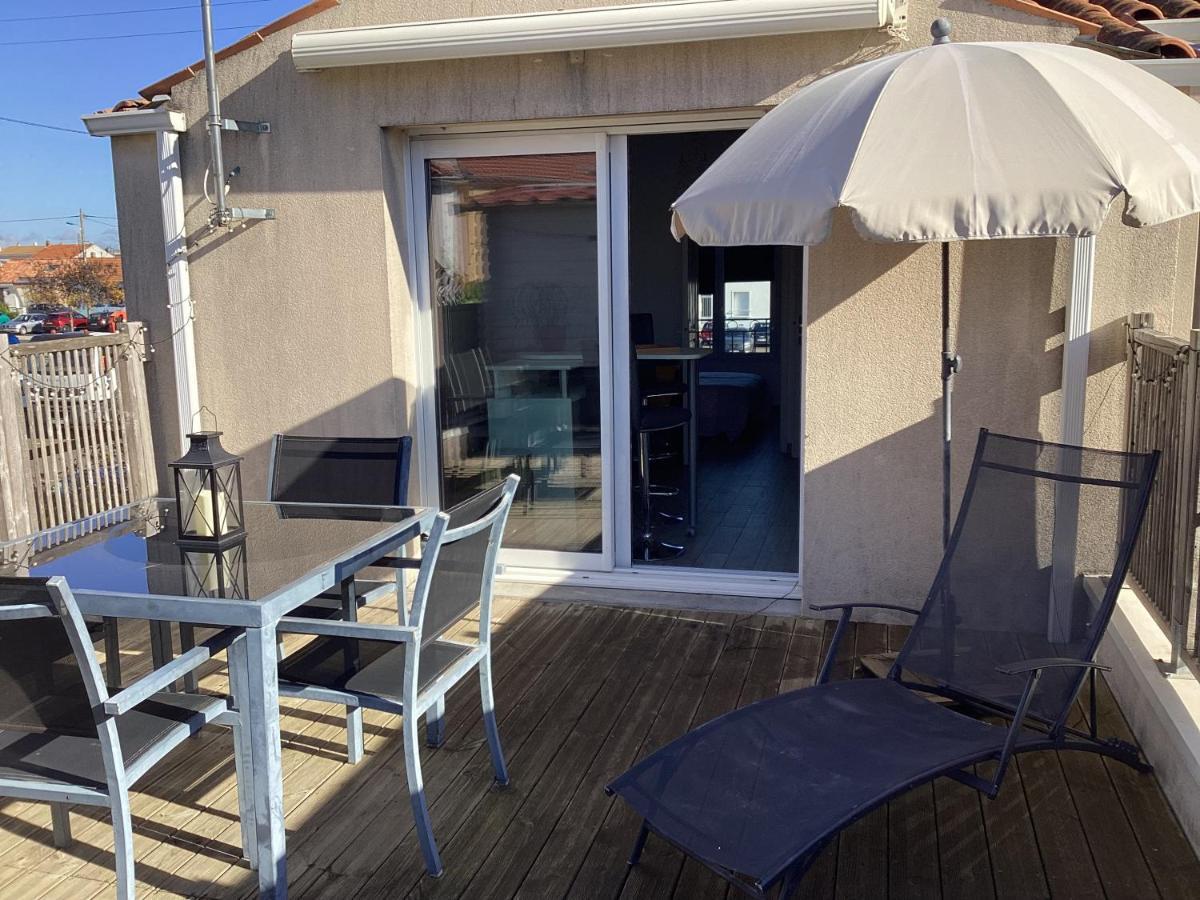 Apartamento Chaleureux T2 30 M2 Et Sa Terrasse Bois 18 M2 La Rochelle  Exterior foto
